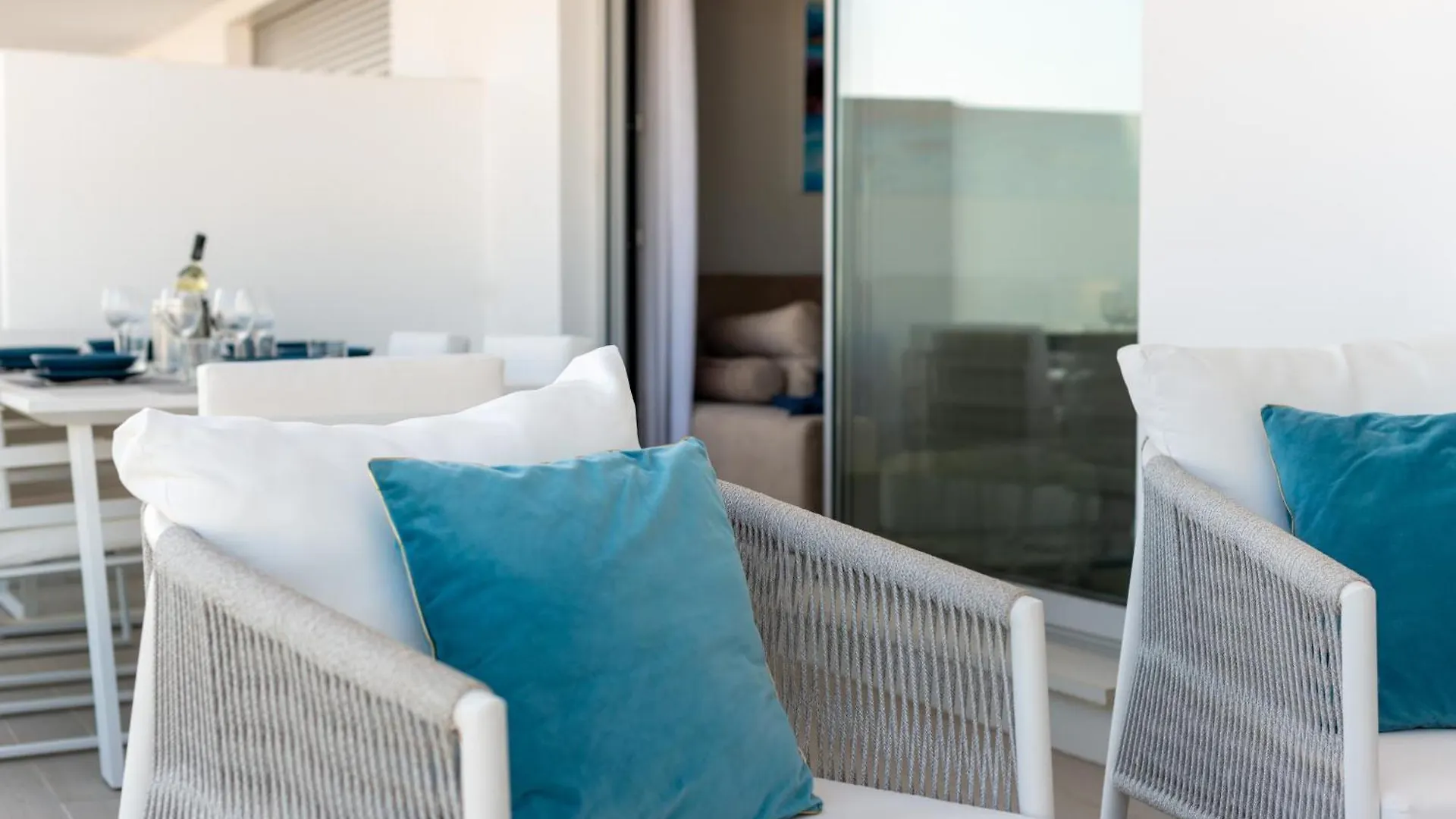 Le Mirage Modern Apartment With Sea Views Estepona Spanyolország