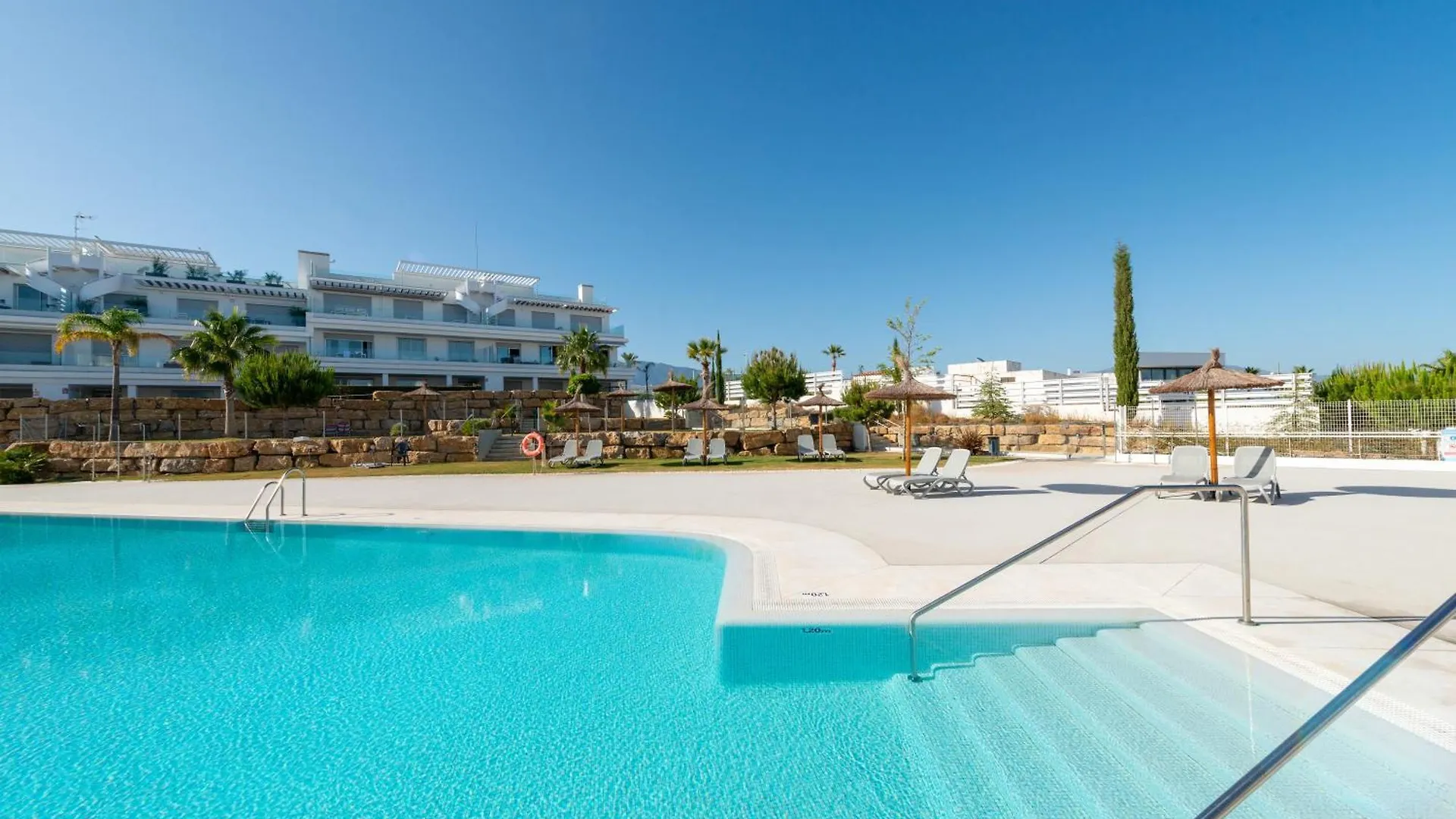 Le Mirage Modern Apartment With Sea Views Estepona Spain